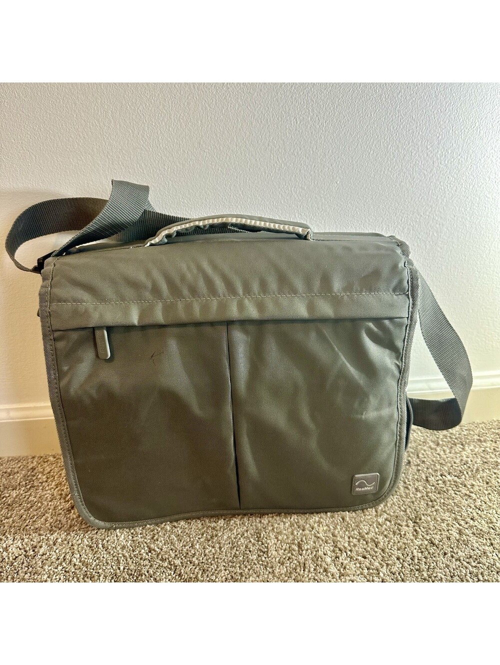 ResMed CPAP Travel Bag Carry Case Padded AirSense 10 Autoset Sections Shoulder